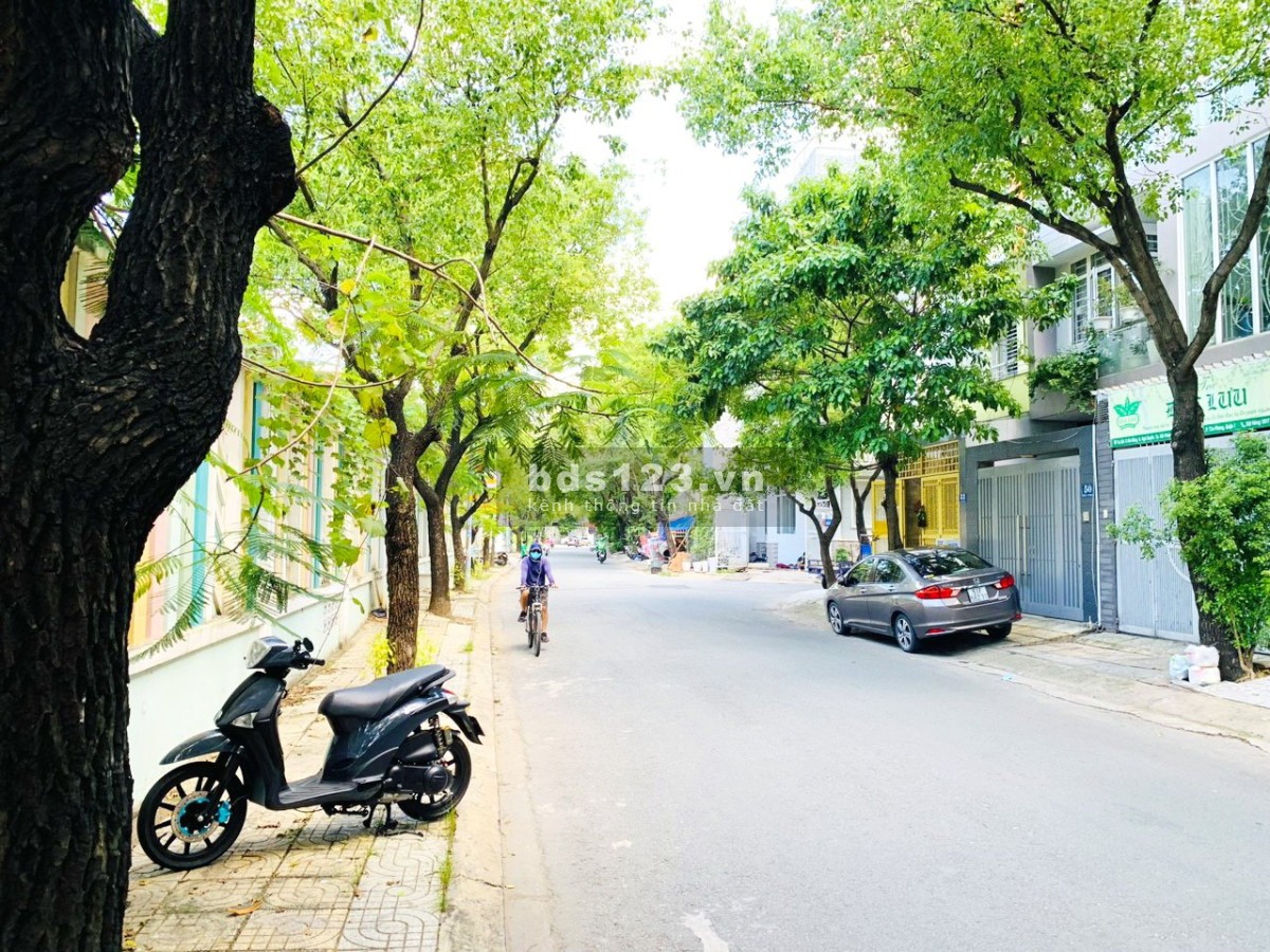 Cần bán gấp nhà phố 2 lầu đẹp MT ĐS khu dân cư Tân Quy Đông, quận 7