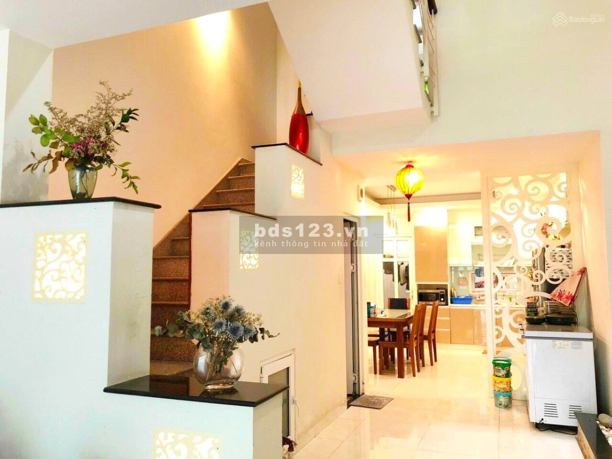 Cần bán gấp nhà phố 2 lầu đẹp MT ĐS khu dân cư Tân Quy Đông, quận 7