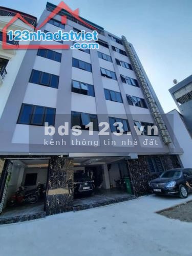 Dòng tiền triệu đô 7 tầng thang máy doanh thu 40 triệu/tháng ô tô vào nhà 35 phòng