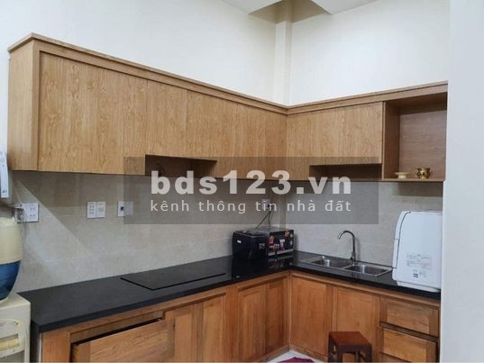 Bán gấp nhà hẻm xe hơi đường Hồng Lạc, quận Tân Bình, DT 60m², nhỉnh giá 5 tỷ