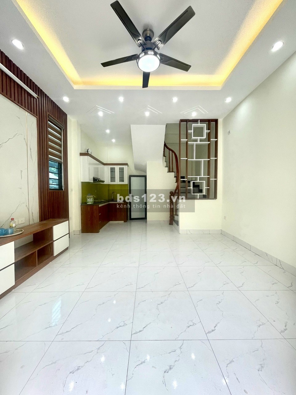 Bán Nhà 5 tầng mới Yên Nghĩa 35m², giá: 2tỷ55 ô tô gần sát chợ ngay kđt đô nghĩa