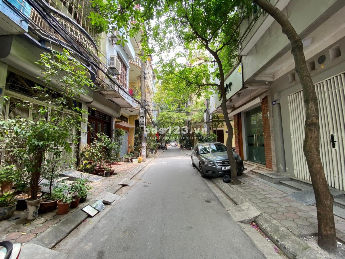 Bán nhà phố Hoàng Ngọc Phách 6 tầng mới ô tô tránh vỉa hè DTSD 65m², nhỉnh giá 23 tỷ
