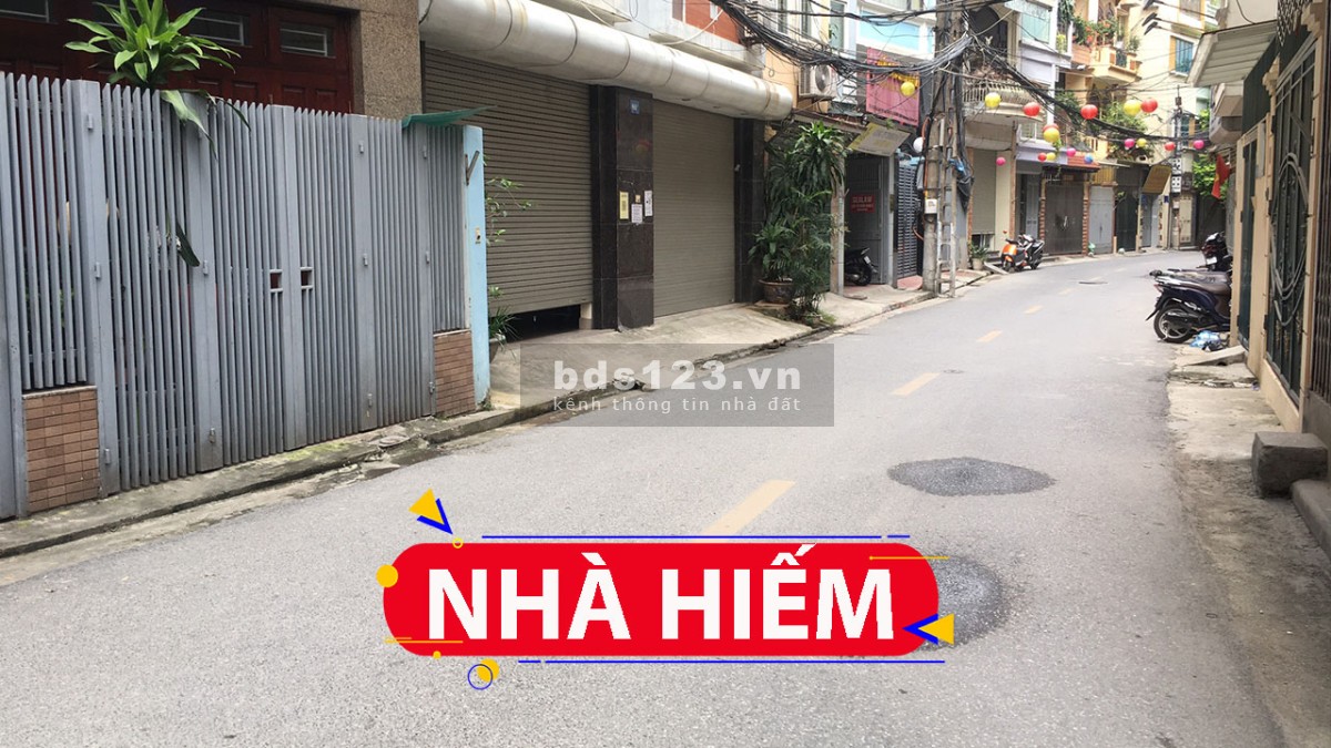 Bán nhà căn góc Hoàng Ngọc Phách mặt tiền khủng 10m vỉa hè ô tô tránh, nhỉnh giá 13 tỷ đồng