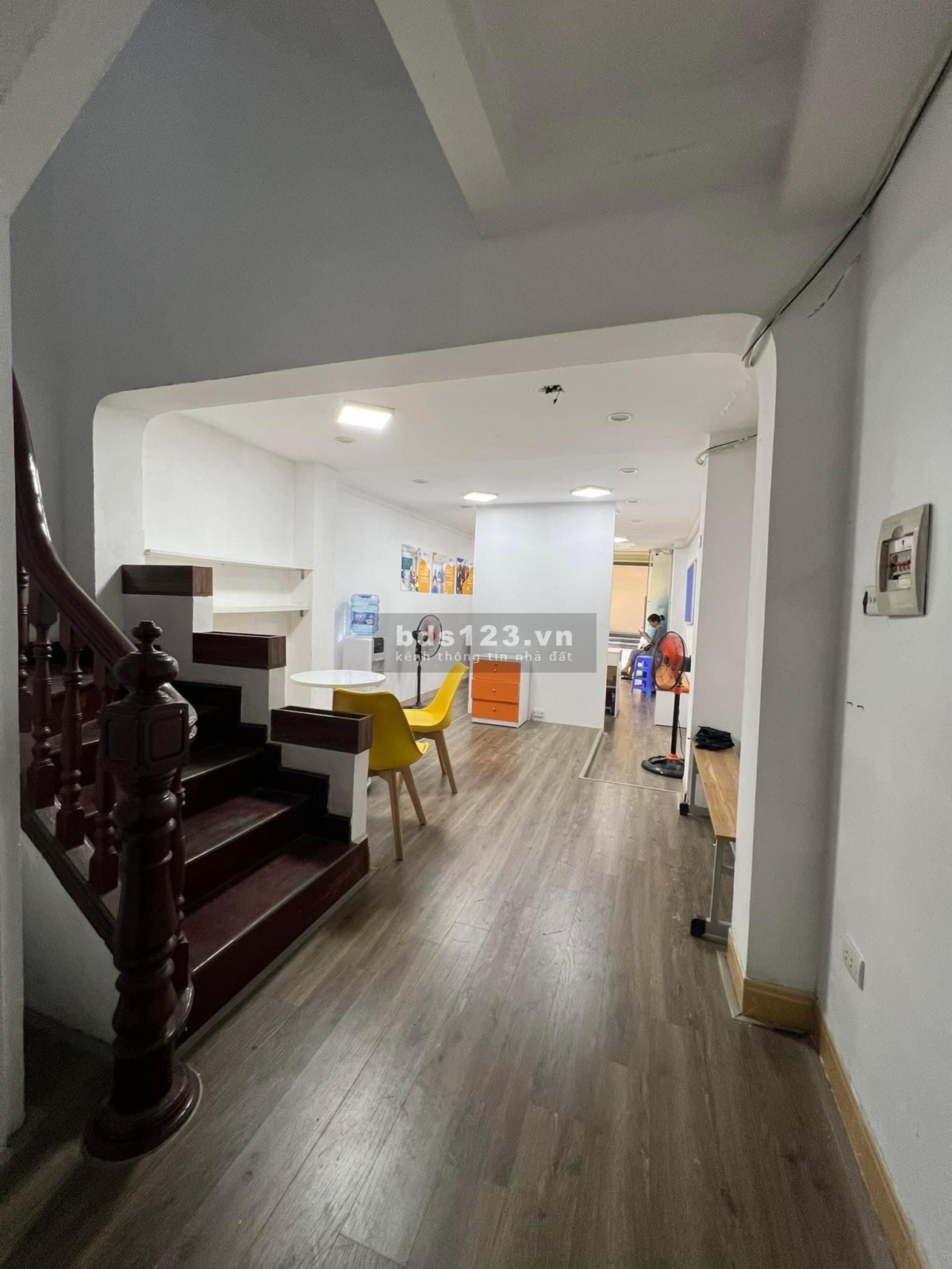 Ô tô tránh ngõ 81 Láng Hạ toà nhà phân lô đang cho thuê gần 1000 dtsd 55m2