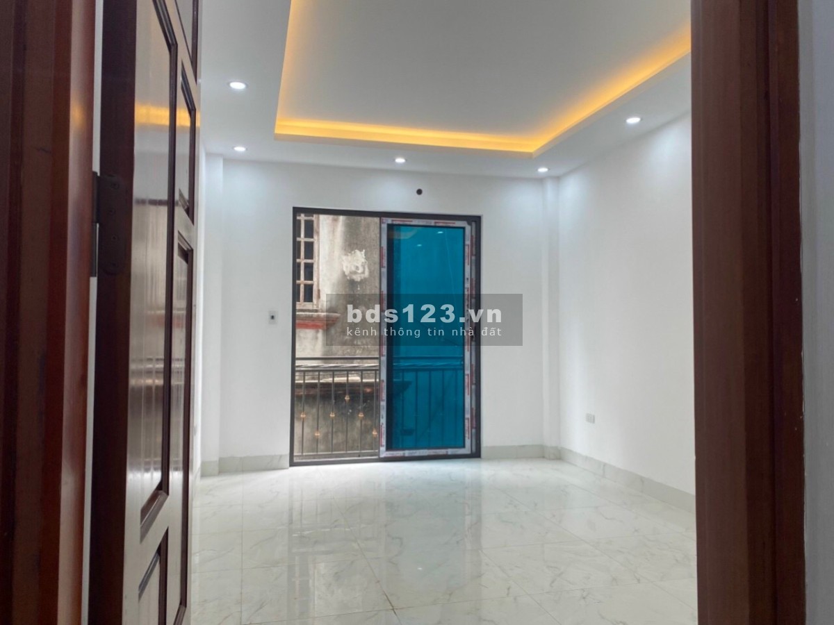 Bán Nhà 5 tầng mới Yên Nghĩa 35m², giá: 2tỷ55 ô tô gần sát chợ ngay kđt đô nghĩa