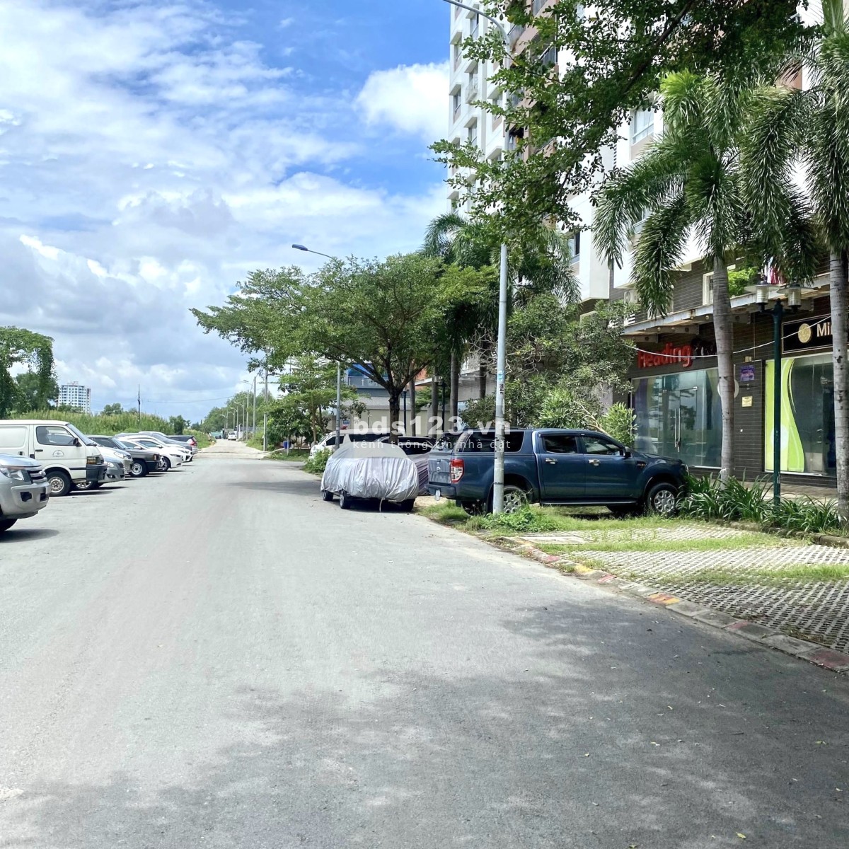 Cần bán gấp lô đất gần điện máy xanh, MT đường Bùi Thanh Khiết, Tân Túc, 105m2 SHR