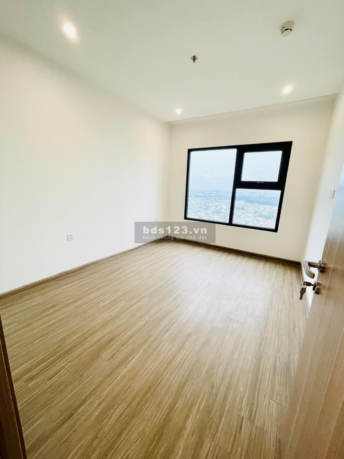 Bán căn hộ 3PN Ban công ĐN khu Origami mới 100% tầng trung view thoáng - Giá chỉ 3.5 tỷ/căn