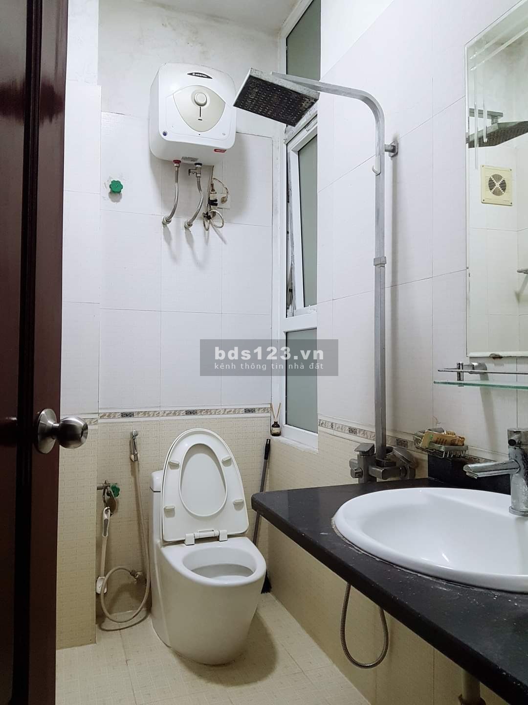 Bán nhà Cầu Giấy ngõ thông dân cư đông, ô tô tránh, kinh doanh văn phòng