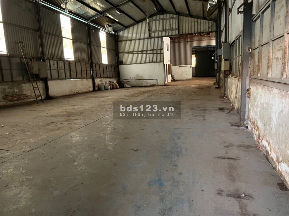 Cho thuê nhà xưởng 700m2 đường 8m ngay Đường 4 ,HBP ,TP Thủ Đức