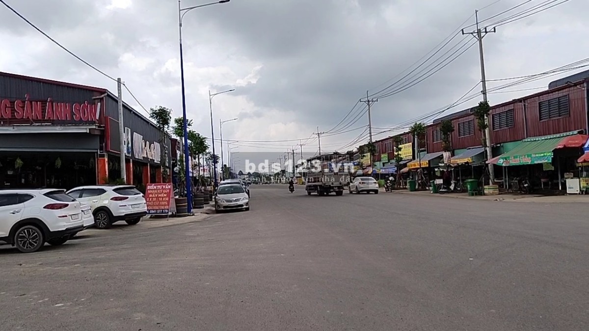 Đất mặt tiền kinh doanh ngay sau QL14, thuộc khu hành chính phường, 3 trường học và chợ Minh Thành.