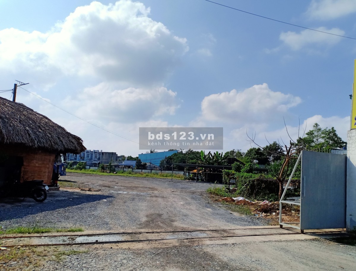 Cho thuê đất, kho bãi ở Hóc Môn, diện tích 1000m2 đến 5000m2 giá tốt