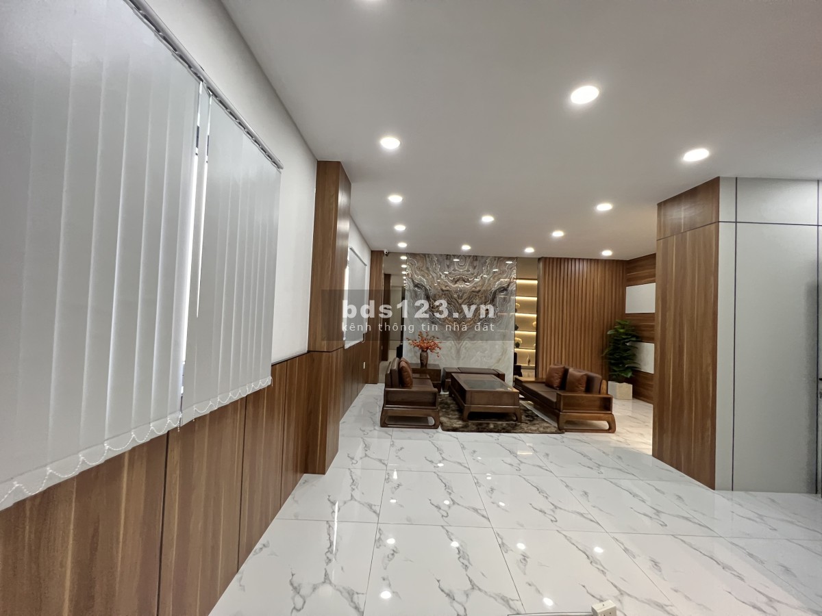 Bán Toà nhà 6 tầng,MT Nguyễn Sơn,Full nội thất,DT: 10x23m