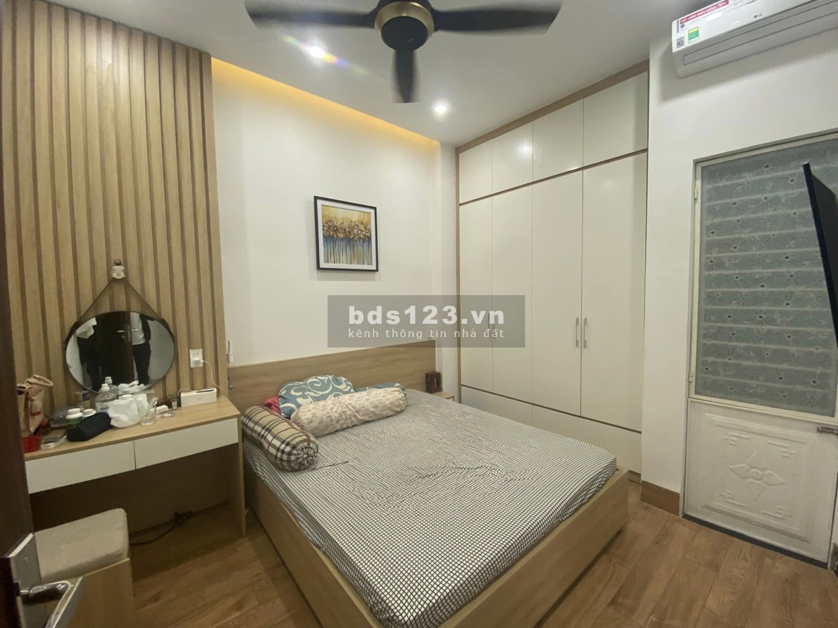 Bán gấp nhà 3 tầng đường Chu Mạnh Trinh 3pn-3wc có sân đậu ô tô chỉ hơn 5 tỷ thương lượng mạnh