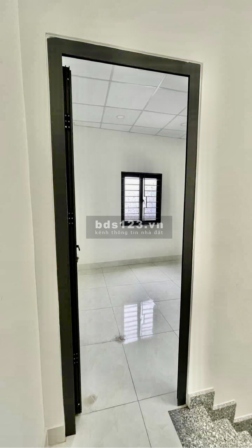 Bán nhà giá rẻ HXH phường Hiệp Bình Chánh, Thủ Đức, DT 36m² x 2 tầng, giá chỉ 3,2 tỷ