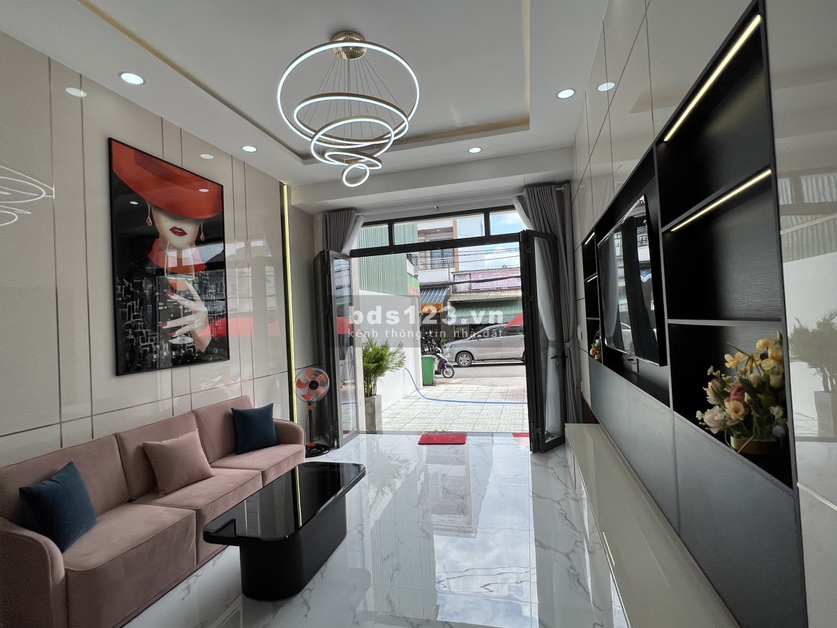 Bán căn góc 2 mặt tiền DTSD 300m² x 4 tầng ngay chợ Bà Hom cũ Tỉnh Lộ 10, Tên Lửa, quận Bình Tân
