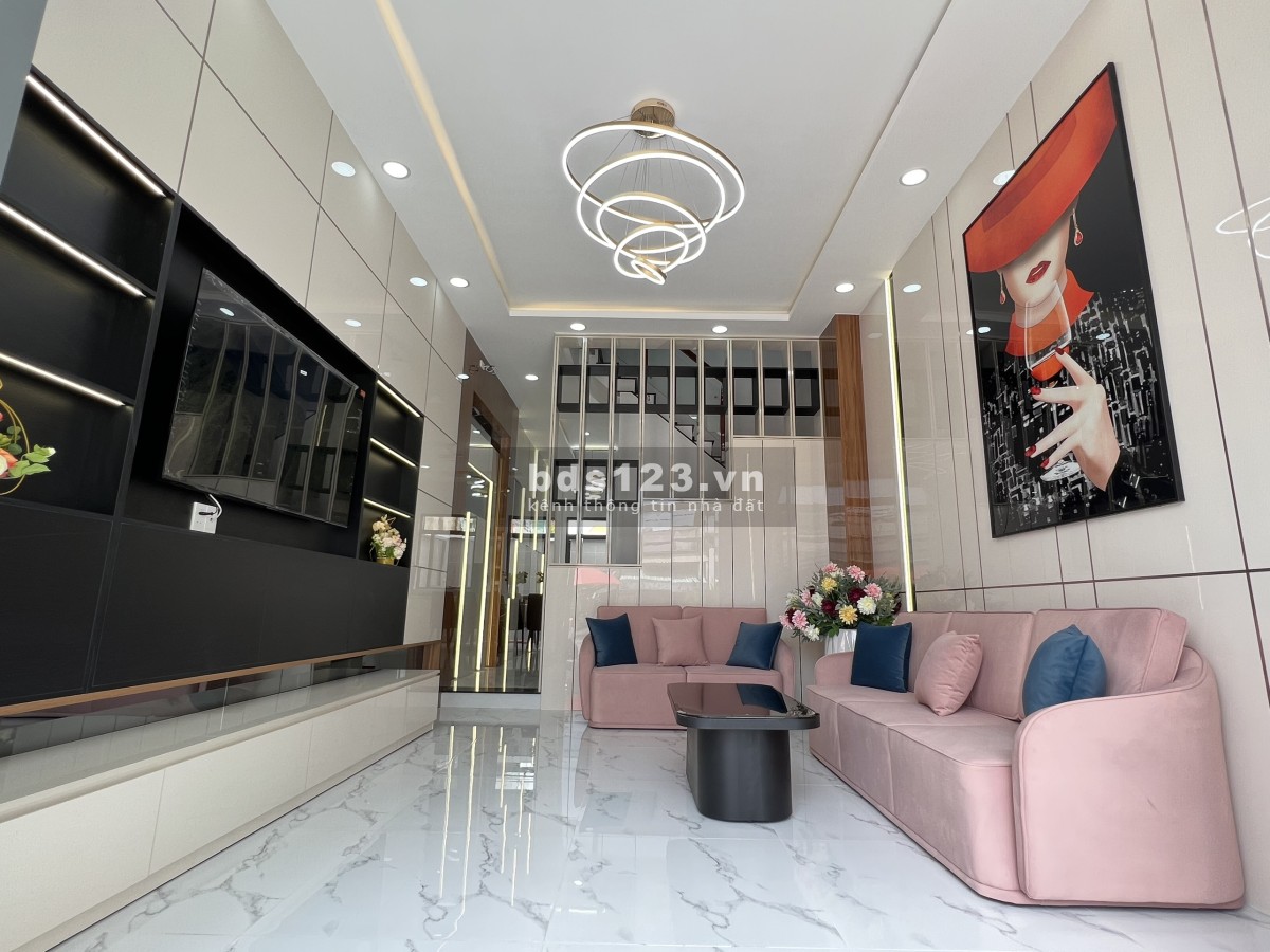 Bán căn góc 2 mặt tiền DTSD 300m² x 4 tầng ngay chợ Bà Hom cũ Tỉnh Lộ 10, Tên Lửa, quận Bình Tân