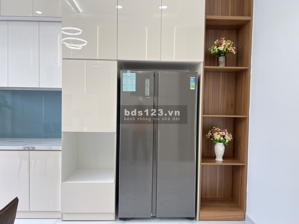 Bán căn góc 2 mặt tiền DTSD 300m² x 4 tầng ngay chợ Bà Hom cũ Tỉnh Lộ 10, Tên Lửa, quận Bình Tân