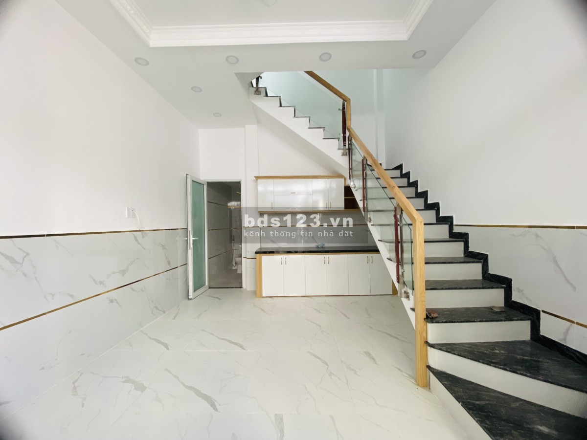 Chính chủ bán nhà mới xây quận Bình Tân, DT 36m², giá chỉ 2,180 tỷ còn TL