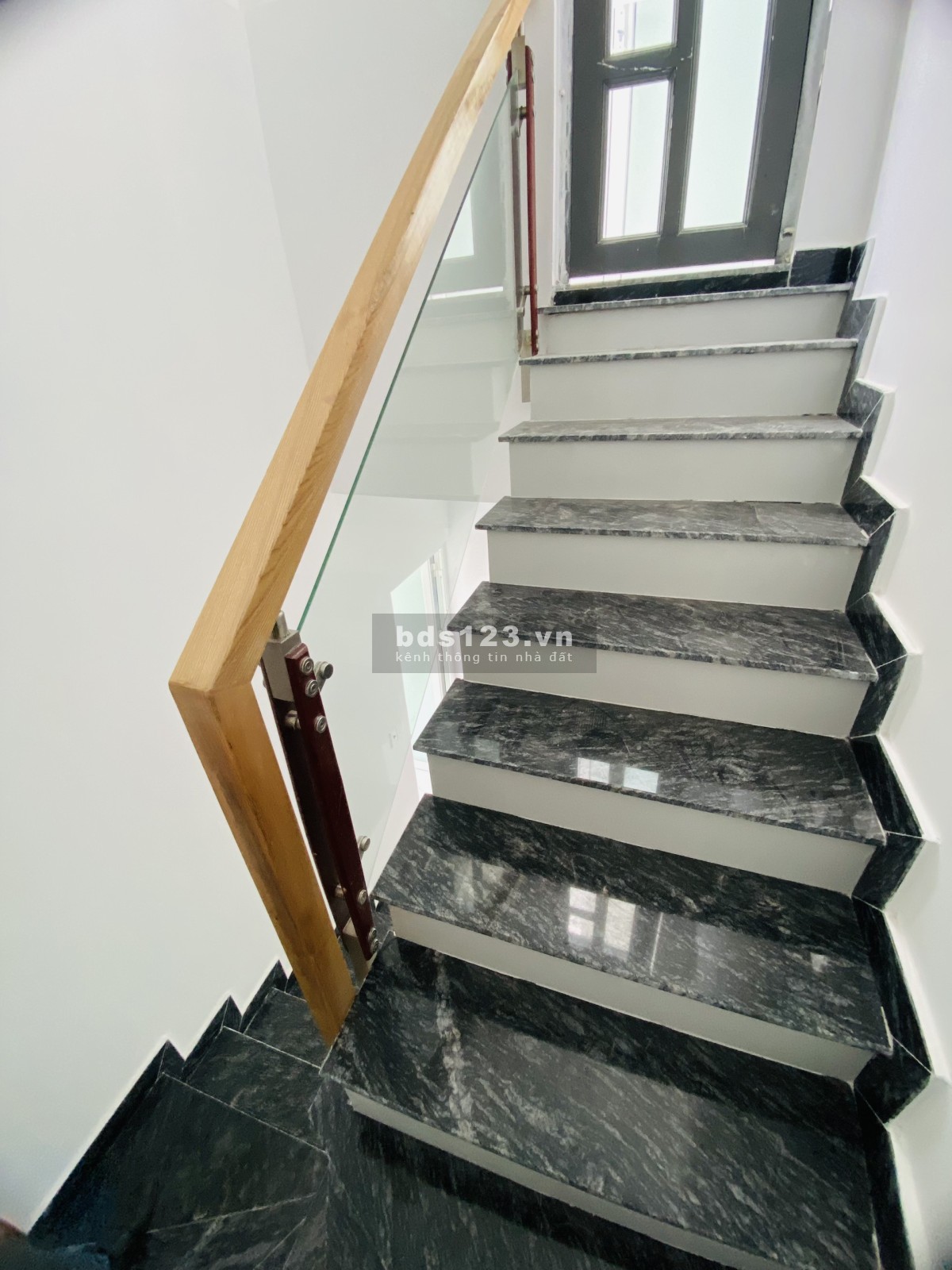 Chính chủ bán nhà mới xây quận Bình Tân, DT 36m², giá chỉ 2,180 tỷ còn TL
