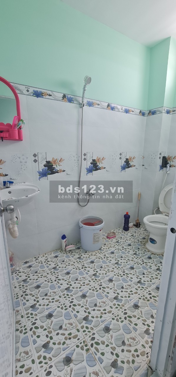 Chính chủ cần bán nhà giáp TPHCM, cách Hóc Môn chỉ 2km