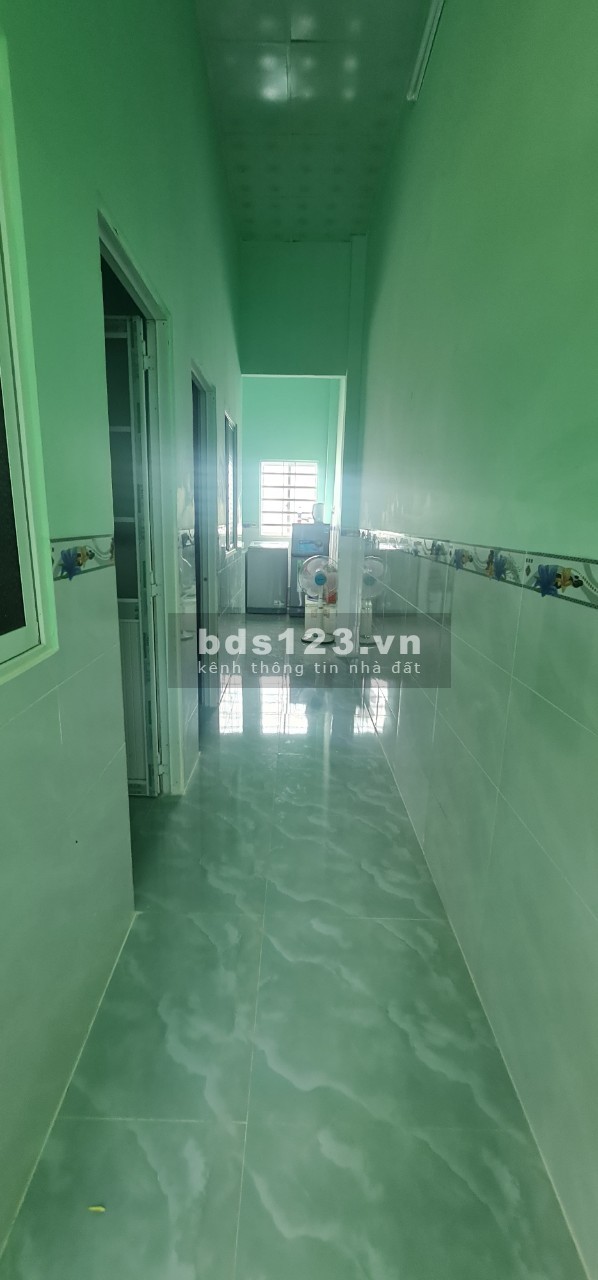 Chính chủ cần bán nhà giáp TPHCM, cách Hóc Môn chỉ 2km