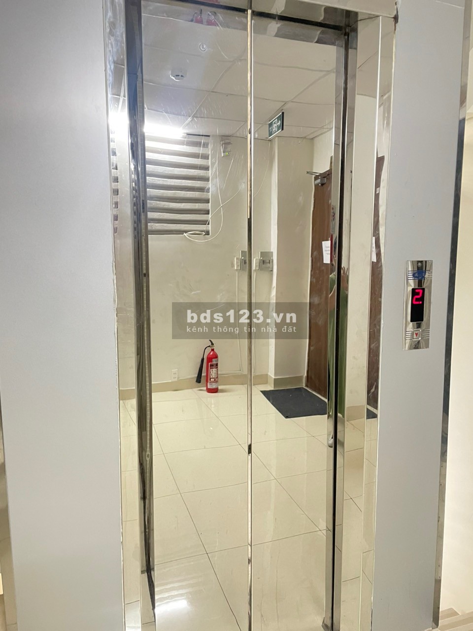 Cho thuê văn phòng đầy đủ tiện nghi và nội thất vào làm việc luôn