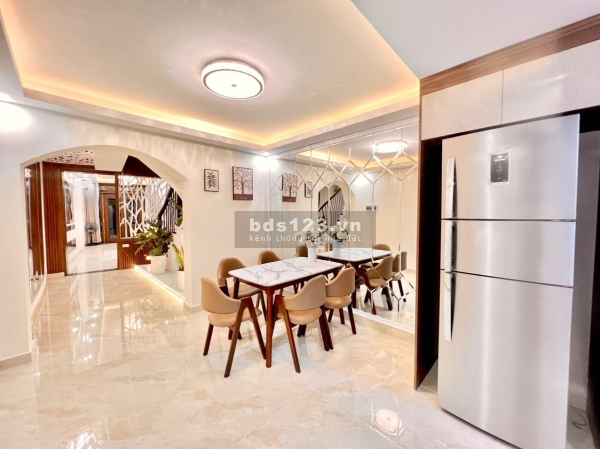 Nhà đẹp Minh Khai cách phố 30m, gần Times City tặng đủ nội thất Hàn Quốc đường ô tô gần phố