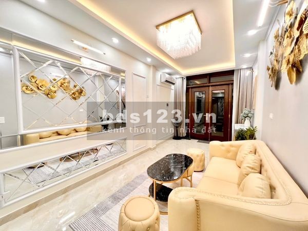 Nhà đẹp Minh Khai cách phố 30m, gần Times City tặng đủ nội thất Hàn Quốc đường ô tô gần phố