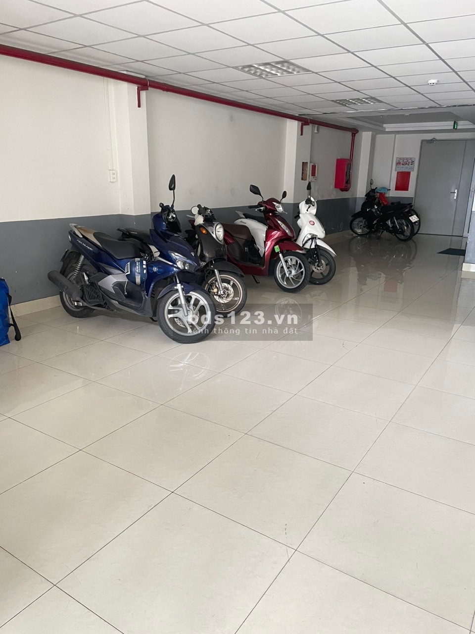 Cho thuê văn phòng đầy đủ tiện nghi và nội thất vào làm việc luôn