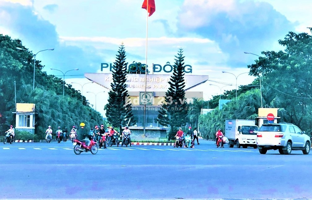 Bán Gấp 1200m2 Đất Thổ Cư Tây Ninh 500tr Sổ Hồng, sát trường, chợ, dân đông KCN Lớn
