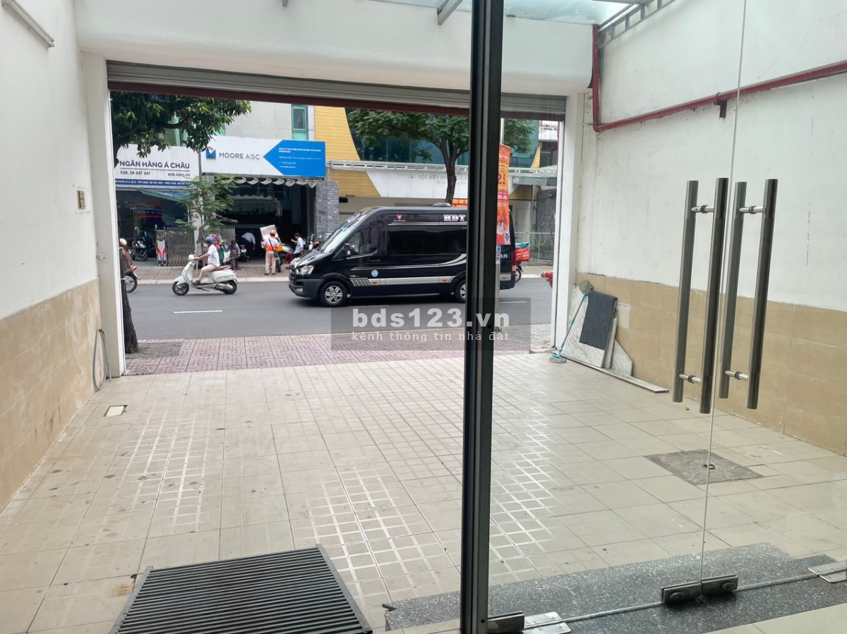Cho thuê văn phòng đầy đủ tiện nghi và nội thất vào làm việc luôn