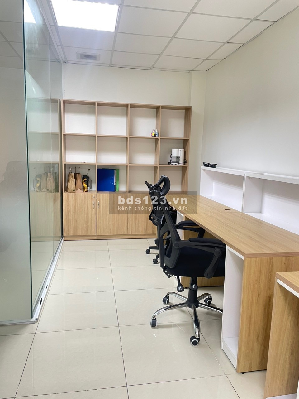 Cho thuê văn phòng đầy đủ tiện nghi và nội thất vào làm việc luôn