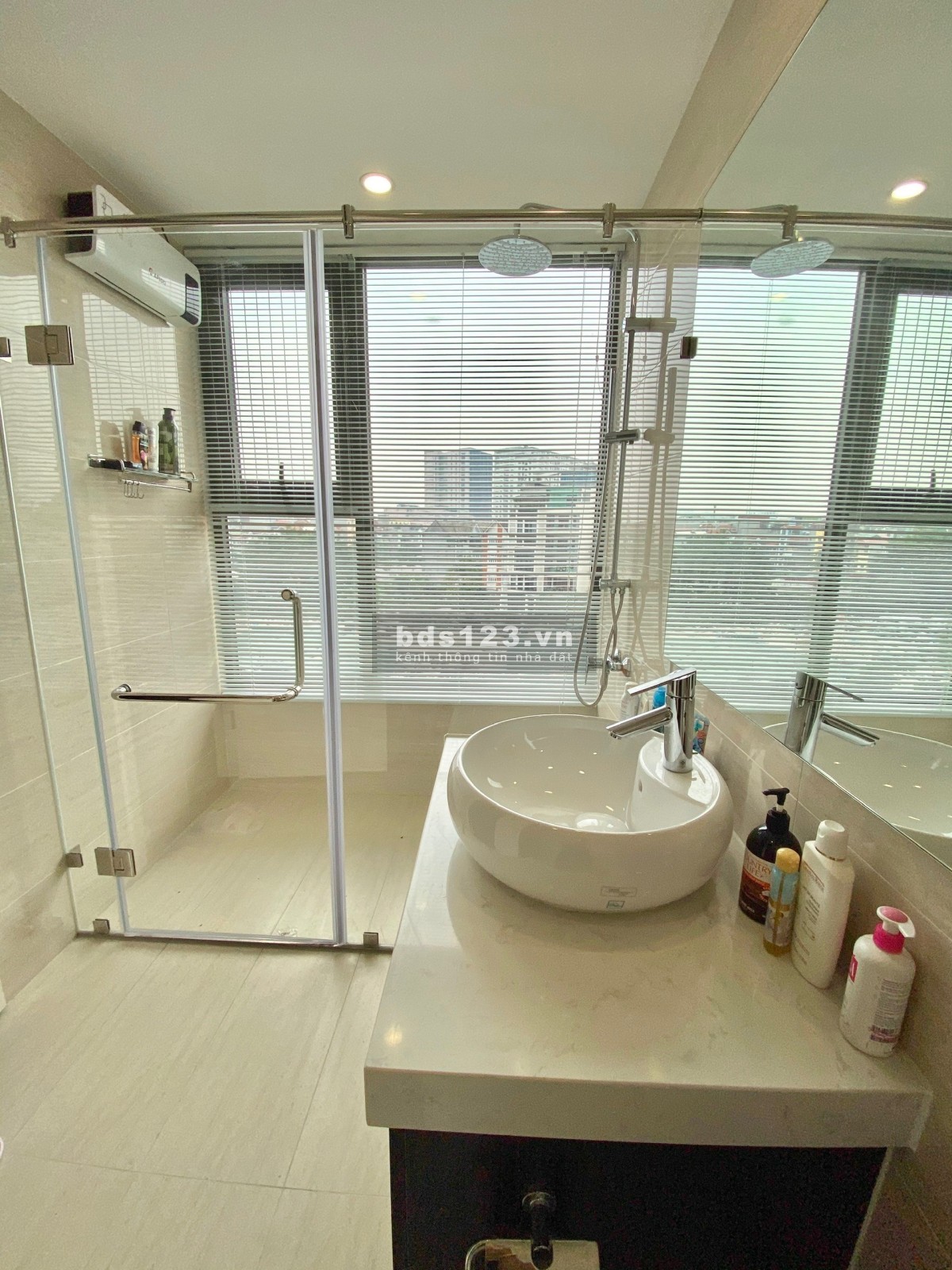 Bán căn 3 phòng ngủ góc 105m2 Imperia Sky Garden Minh Khai đầy đủ 5.7 tỷ