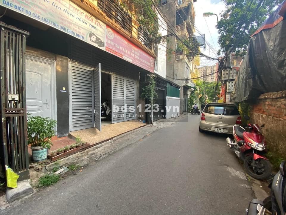 Gần ngã tư Huỳnh Thúc Khánh mới cắt Pháo Đài Láng, MT hơn 8m, vỉa hè ô tô giá 23 tỷ