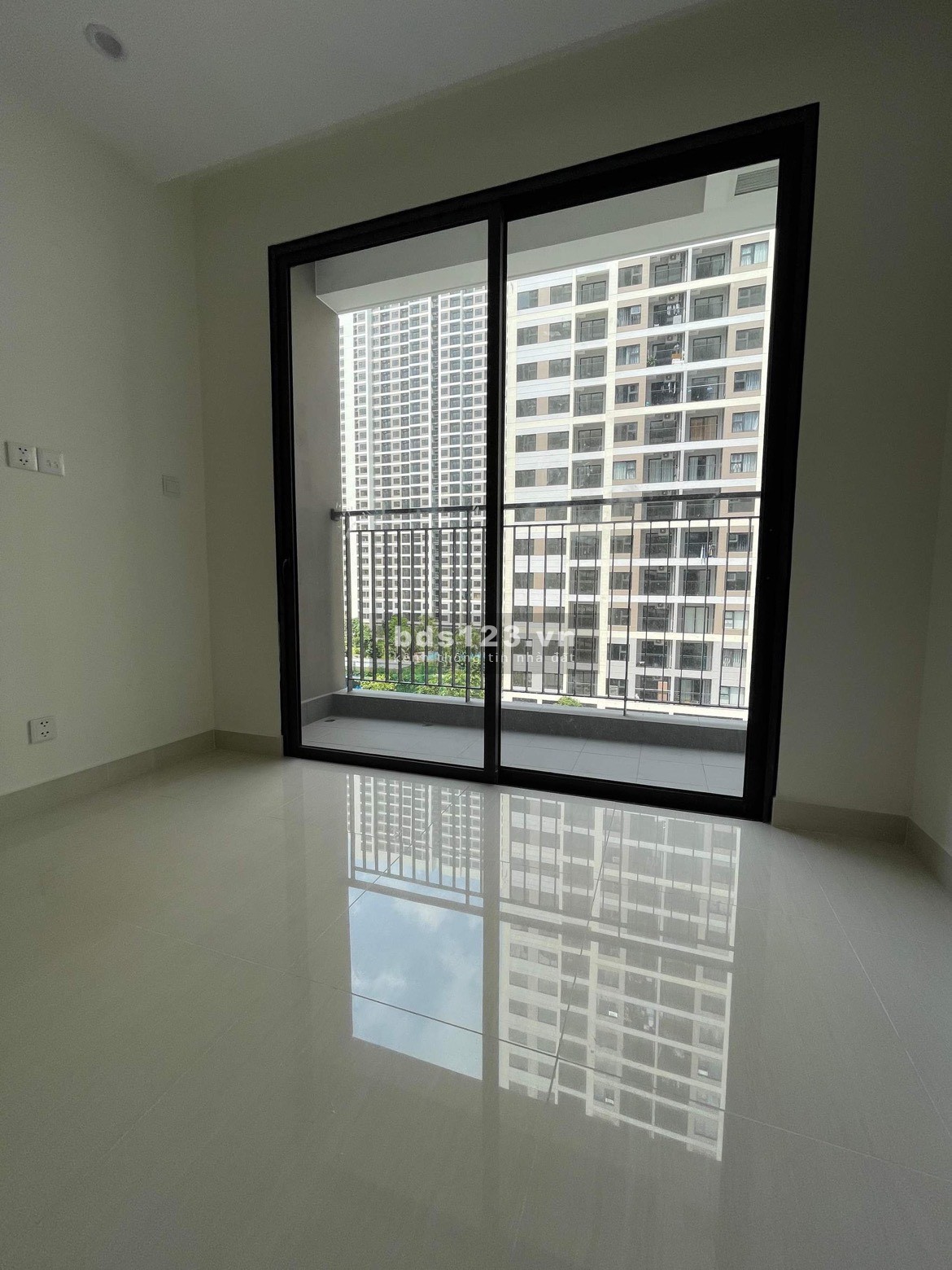 Cho thuê căn hộ Vinhome Q9 2pn 2pn+ Trống giá 5 triệu