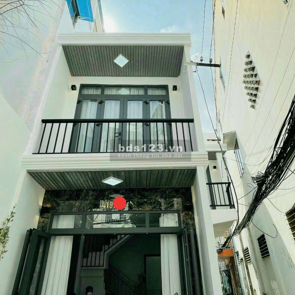 Chính chủ bán nhà ngay chợ Phạm Thế Hiển có sổ hồng riêng