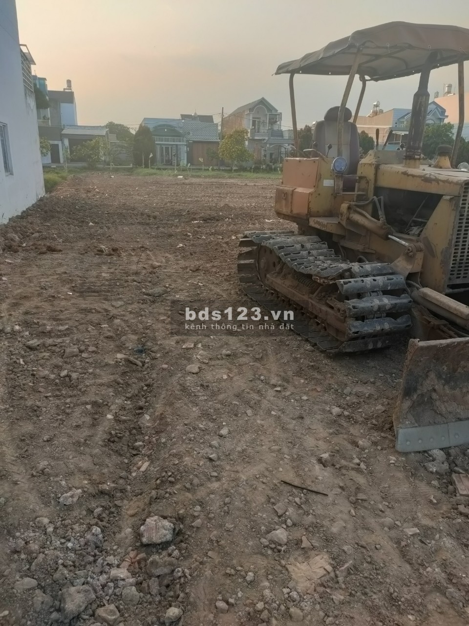 Chính chủ cho thuê đất 1,000m2 thổ cư 500m2, khu dân cư đông