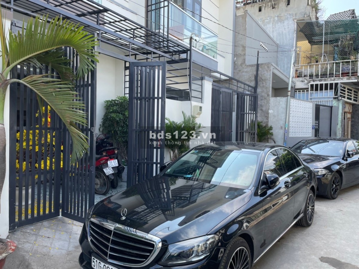 Nhà mới HXH đường Đình Phong Phú, quận 9, có SHR, DT 75m², giá chỉ 4,2 tỷ