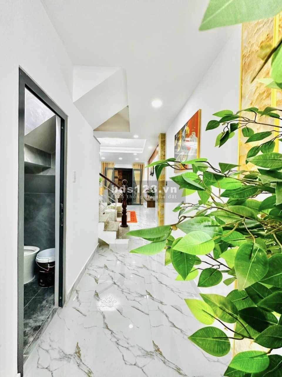 Bán nhà Gò Vấp DT 41,6m² x 4 tầng đúc BTCT Tặng FULL nội thất, nhỉnh giá 4 tỷ