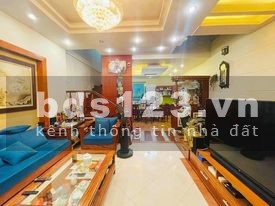 Bán nhà đẹp hiếm có 3 mặt thoáng, Ngã Tư Sở, DT 40m², giá chỉ 3,2 tỷ LH 0978370468