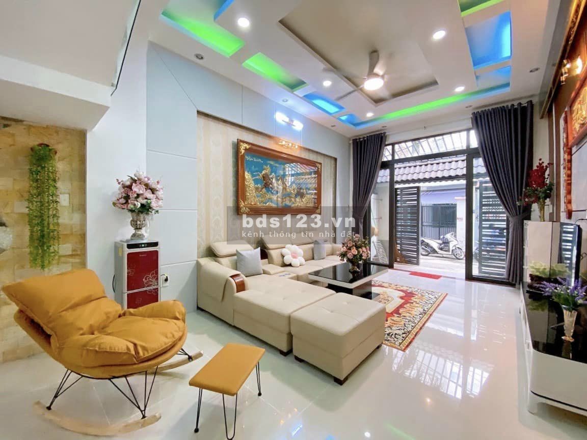 Bán nhà Gò Vấp DT 41,6m² x 4 tầng đúc BTCT Tặng FULL nội thất, nhỉnh giá 4 tỷ