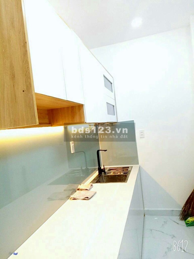 Chính chủ bán nhà ngay chợ Phạm Thế Hiển có sổ hồng riêng