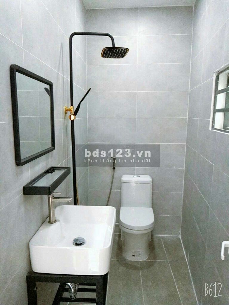 Chính chủ bán nhà ngay chợ Phạm Thế Hiển có sổ hồng riêng