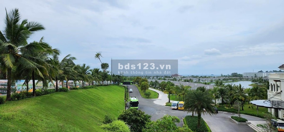 Cần chuyển nhượng căn shop Cetara view biển thuộc dự án shop VinWonder ;0849271084