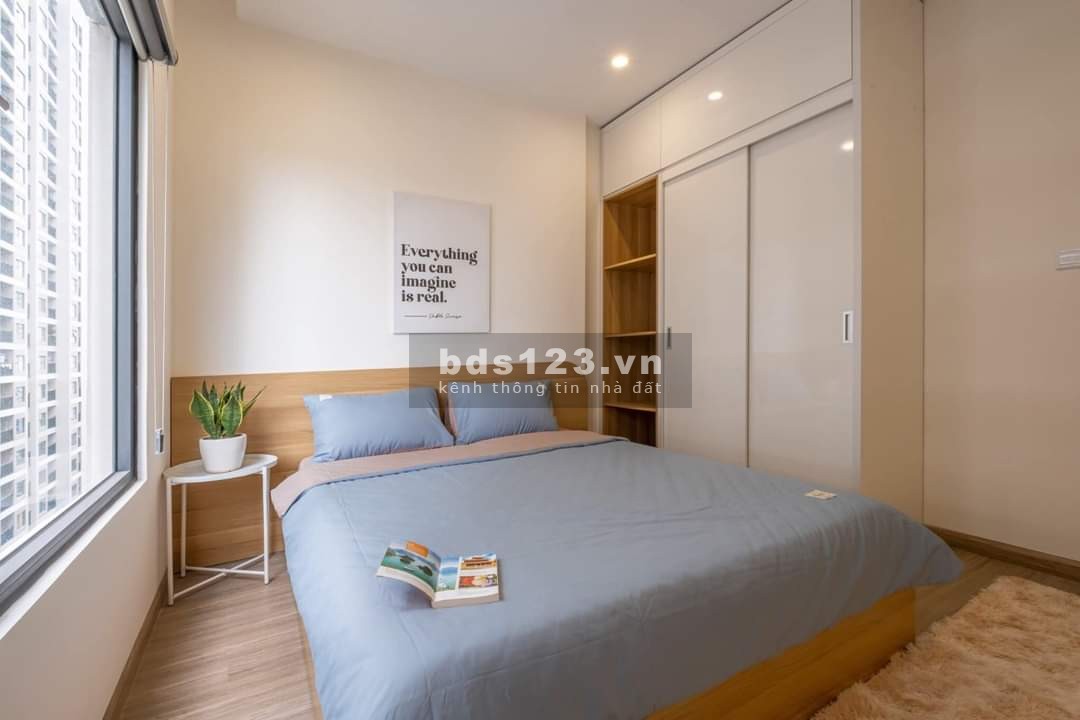 E chính chủ bán nhanh căn 3N+2VS DT80m2 Căn Góc FULLĐỒ Gía 2.350TR Vinhomes LH zalo: 0967.947.193