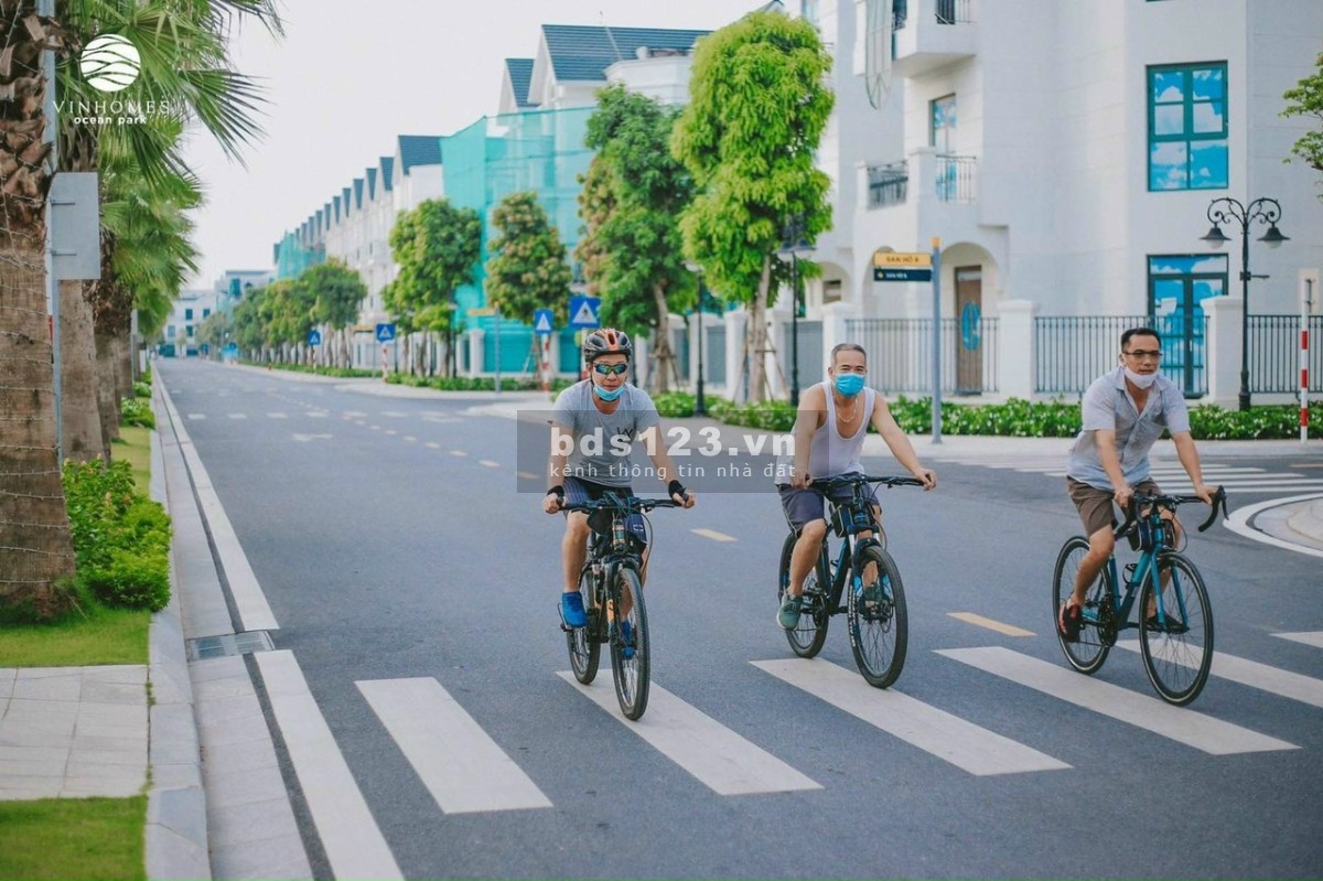 GĐ e muốn nhượng lại căn 2N+2VS FULL NỘI THẤT View Thoáng Gía 1.880TR Vinhomes LH: 0967.947.193