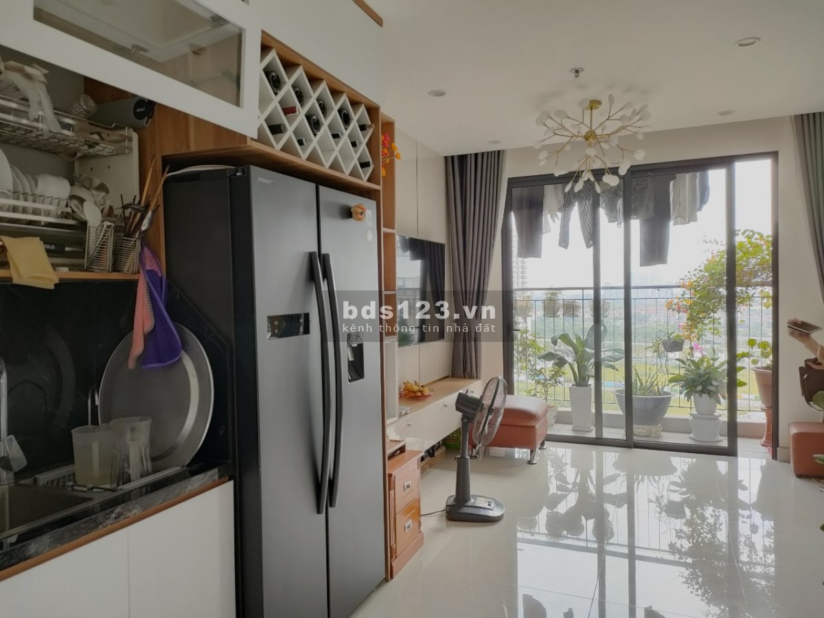 GĐ e muốn nhượng lại căn 2N+2VS FULL NỘI THẤT View Thoáng Gía 1.880TR Vinhomes LH: 0967.947.193