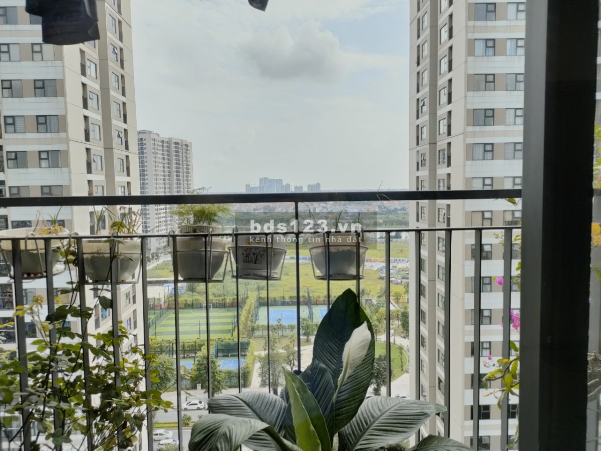 GĐ e muốn nhượng lại căn 2N+2VS FULL NỘI THẤT View Thoáng Gía 1.880TR Vinhomes LH: 0967.947.193