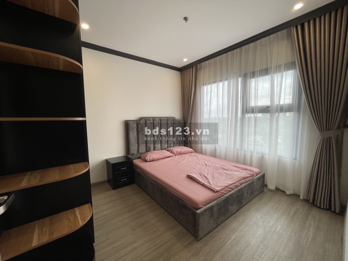 GIÁ SỐC! Bán căn góc 3N 2VS FULL NỘI THẤT, view VINUNI giá 2.58 tỷ Ocean Park 081 260 2680