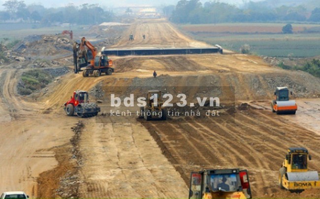 Chính chủ cần bán lô đất sào diện tích 1000m2 sau chợ Tân Phước